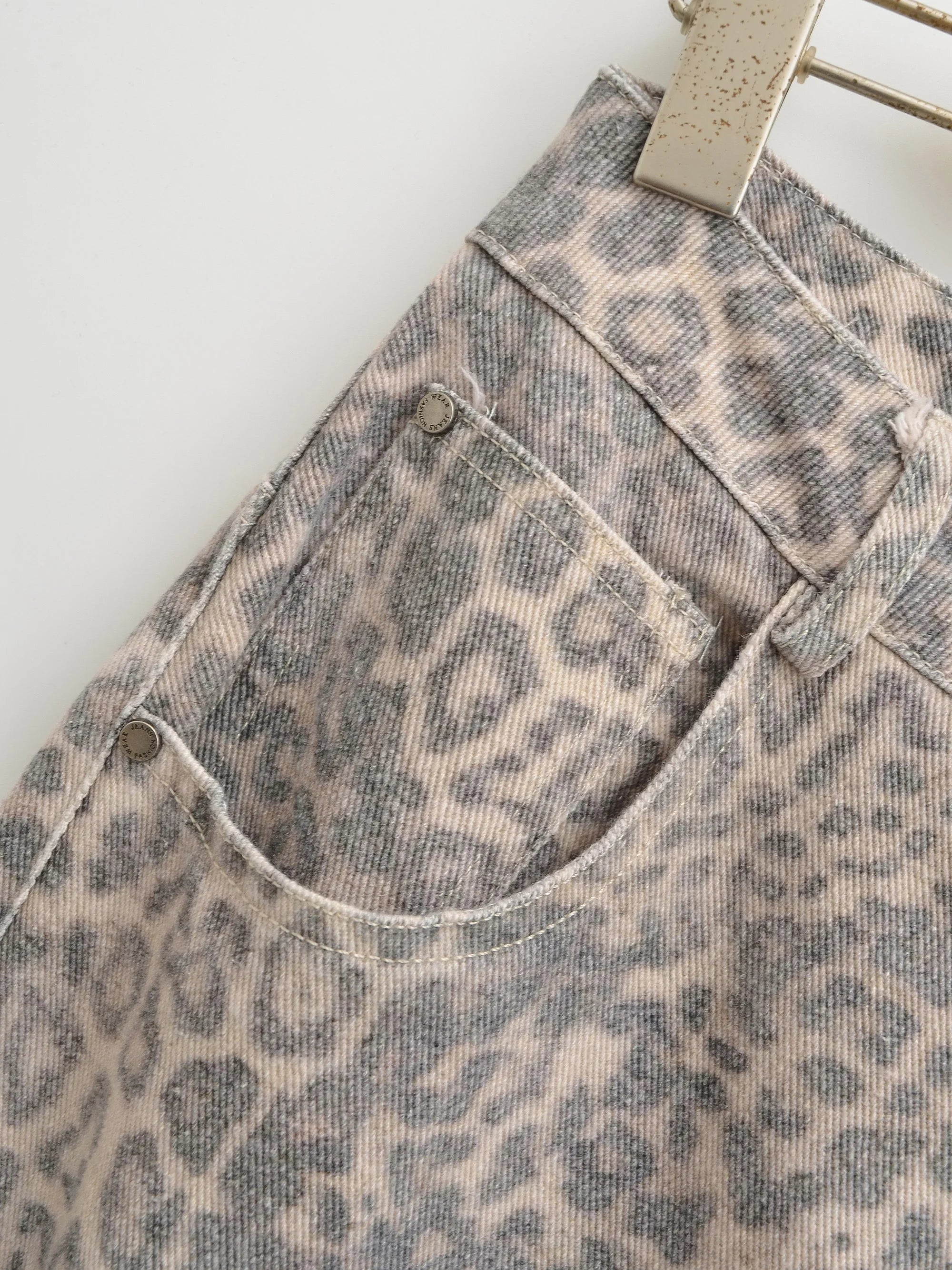 2025 Autumn Baggy Washing Animal Leopard Straight Wide Leg Jeans American Retro Women Loose Denim Pants Floor Length Trousers